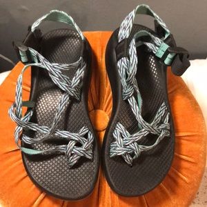 🐰EASTER SALE🐰 Size 6 women’s Chacos🌲